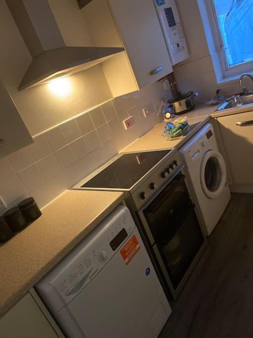 Cute 2 Bedroom House Littleover Close To Amenities Hospital Derby